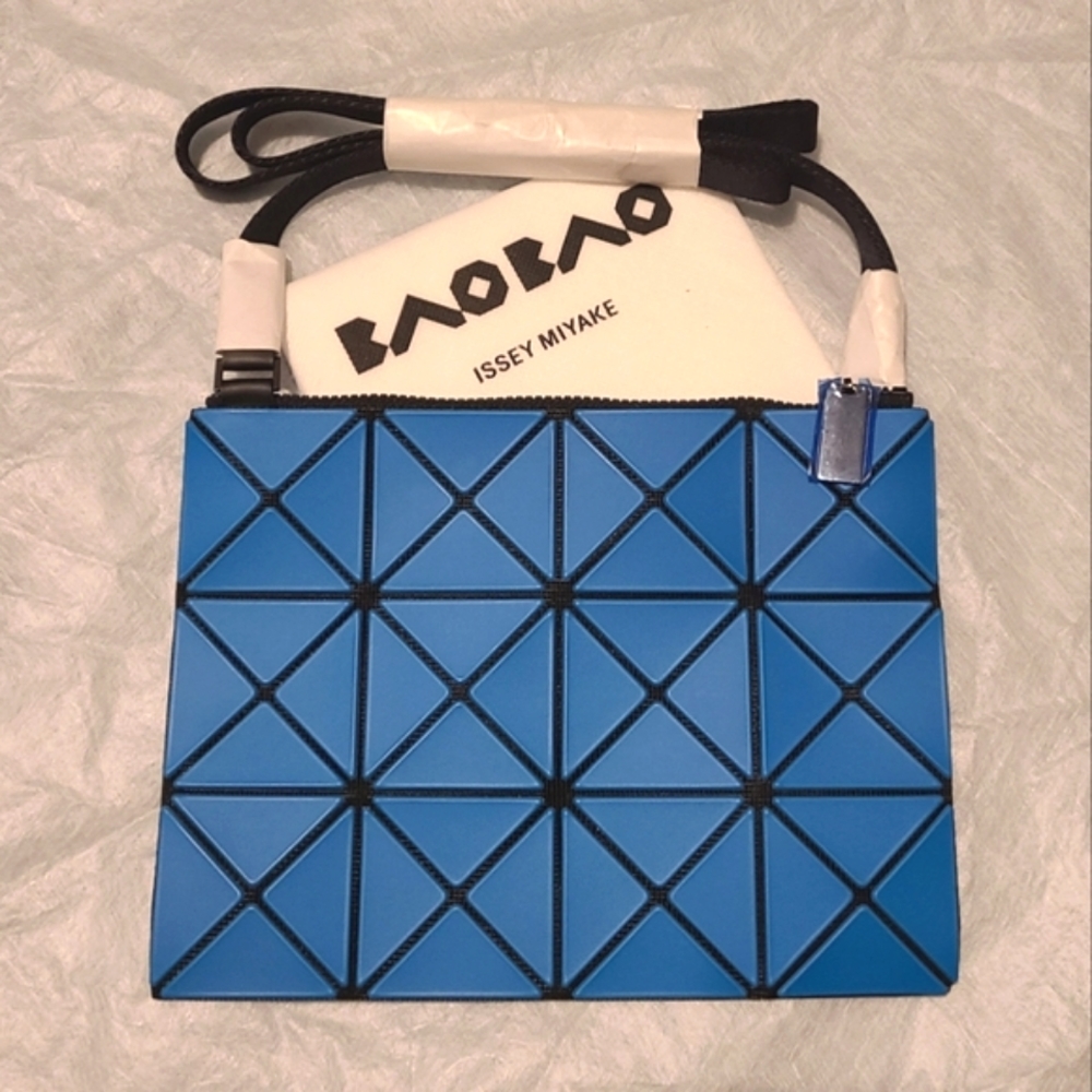 Bao Bao Issey Miyake Small Lucent Frost Crossbody - Blue